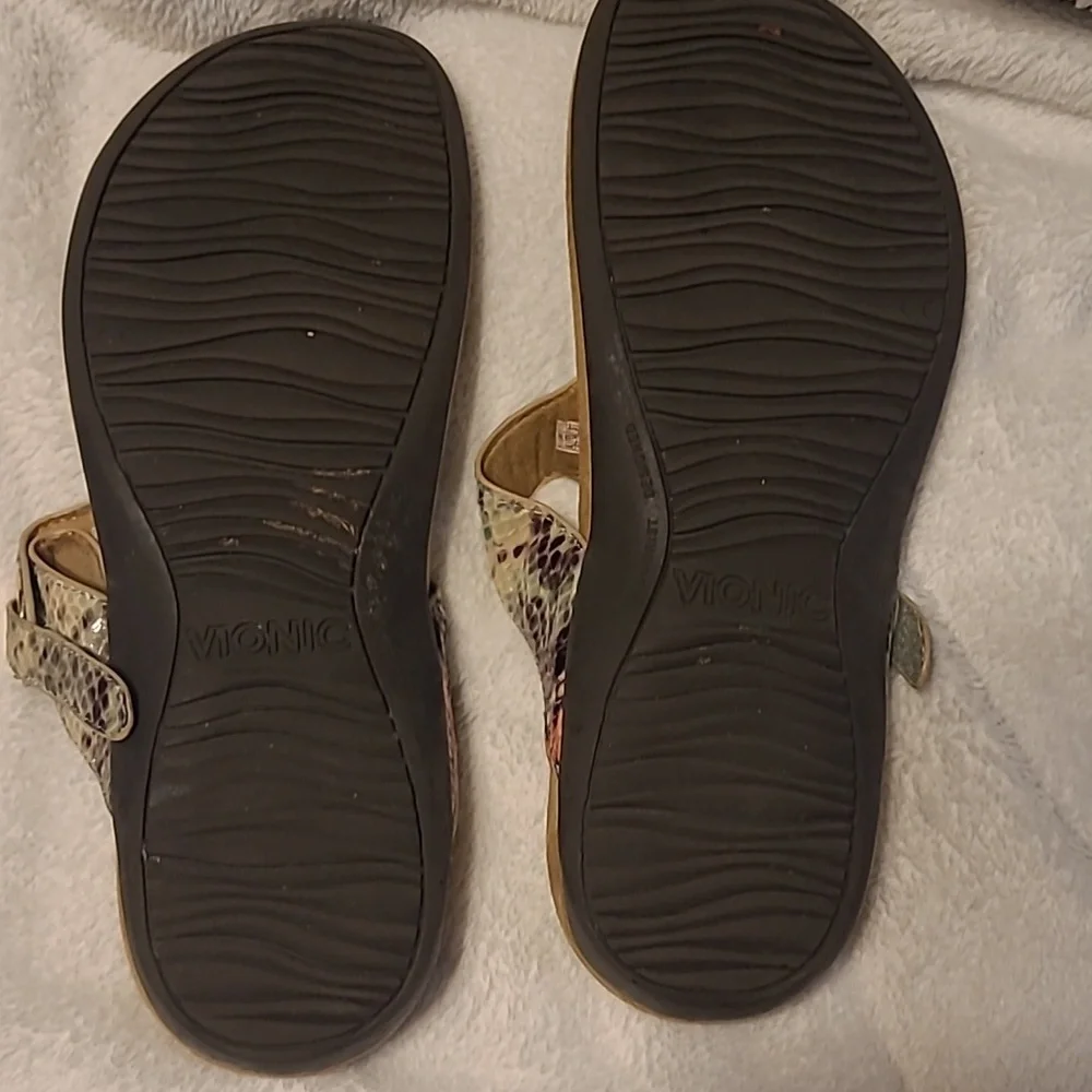 Vionic sandals - Picture 2 of 4